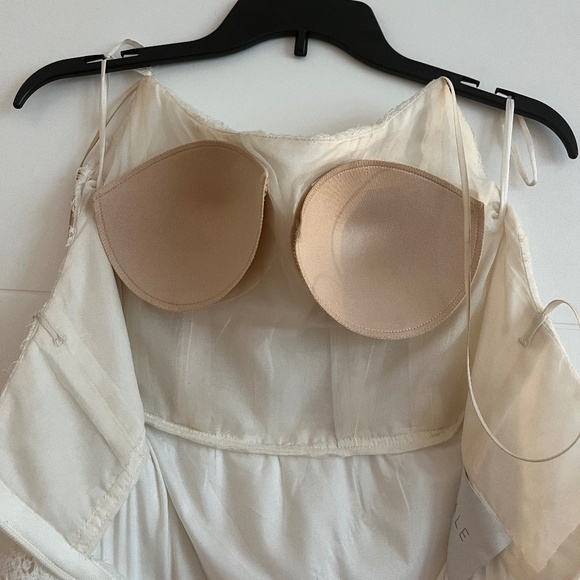 Amsale Dawson Lace Wedding Dress - Size 2 - Picture 9 of 13